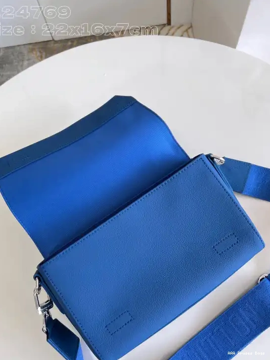 AAA Replica Ru Messenger PM-22*16.5*7CM Takeoff LOUIS VUITTON 0620